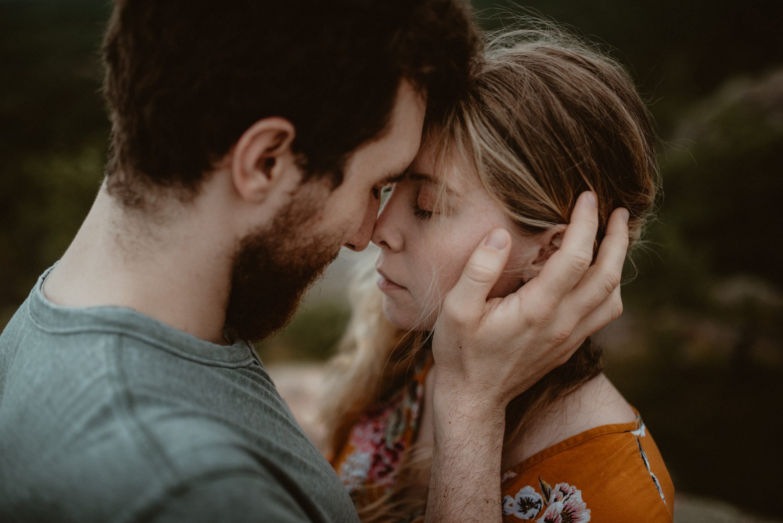 Adventurous couples portraits on Hogback Mountain in Marquette, Michigan.