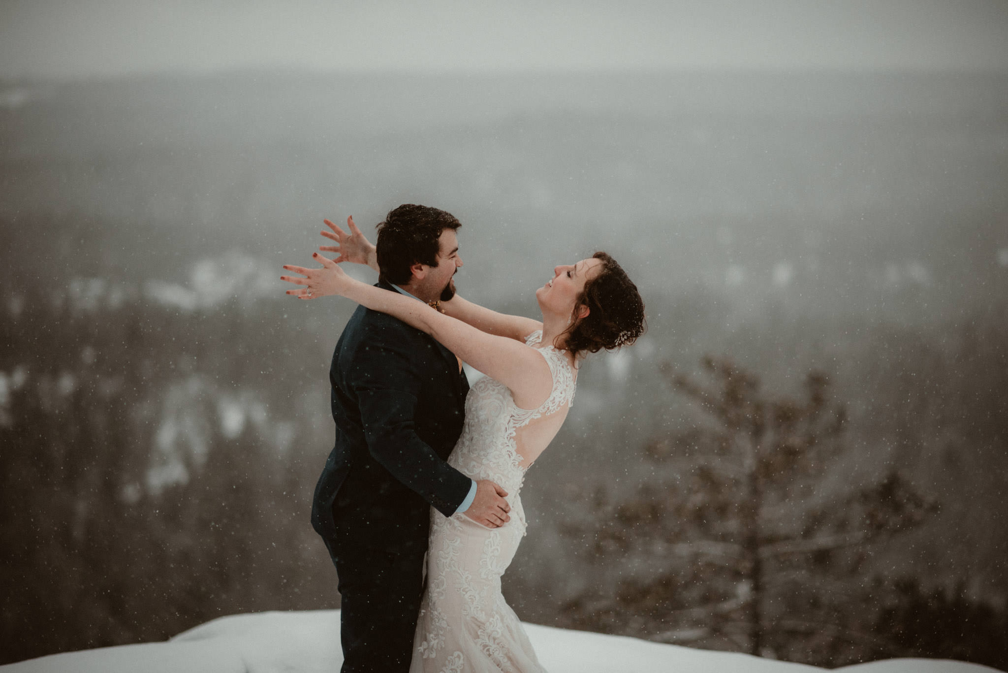 How To Elope In Michigan: Michigan Elopement Guide